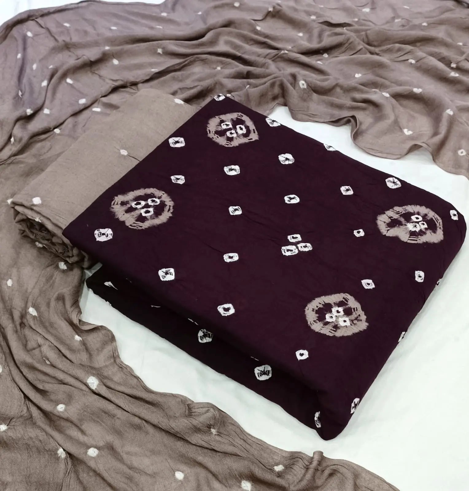 Dual Contrast Tye and Dye Bandhani Material (Unstitched)