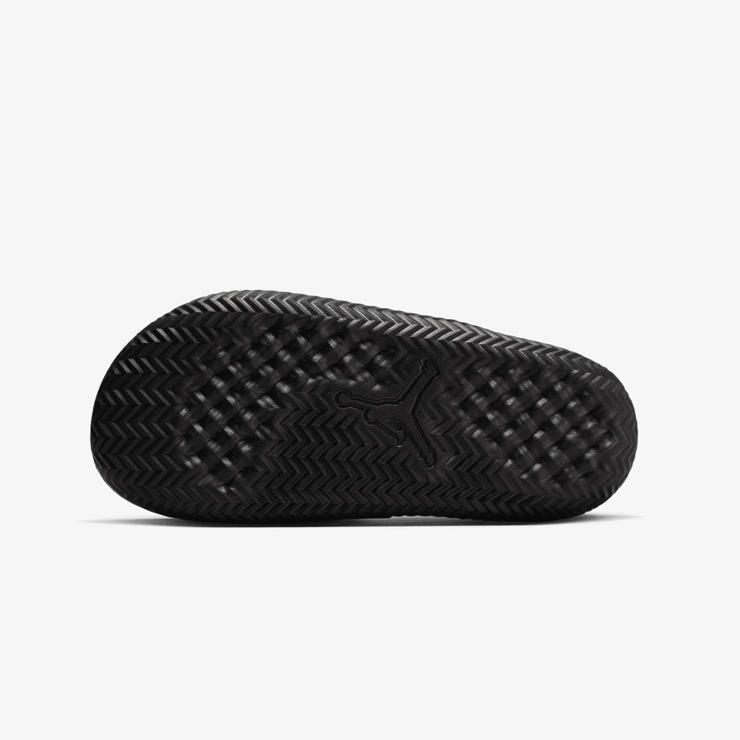 Jordan | PLAY SLIDE  { ANTHRACITE/UNIVERSITY RED-BLACK