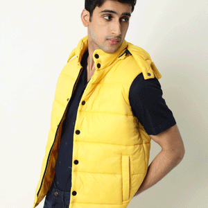 Rare Rabbit Men's Depot Yellow Plain Sleeveless Detachable Hood Puffer Jacket