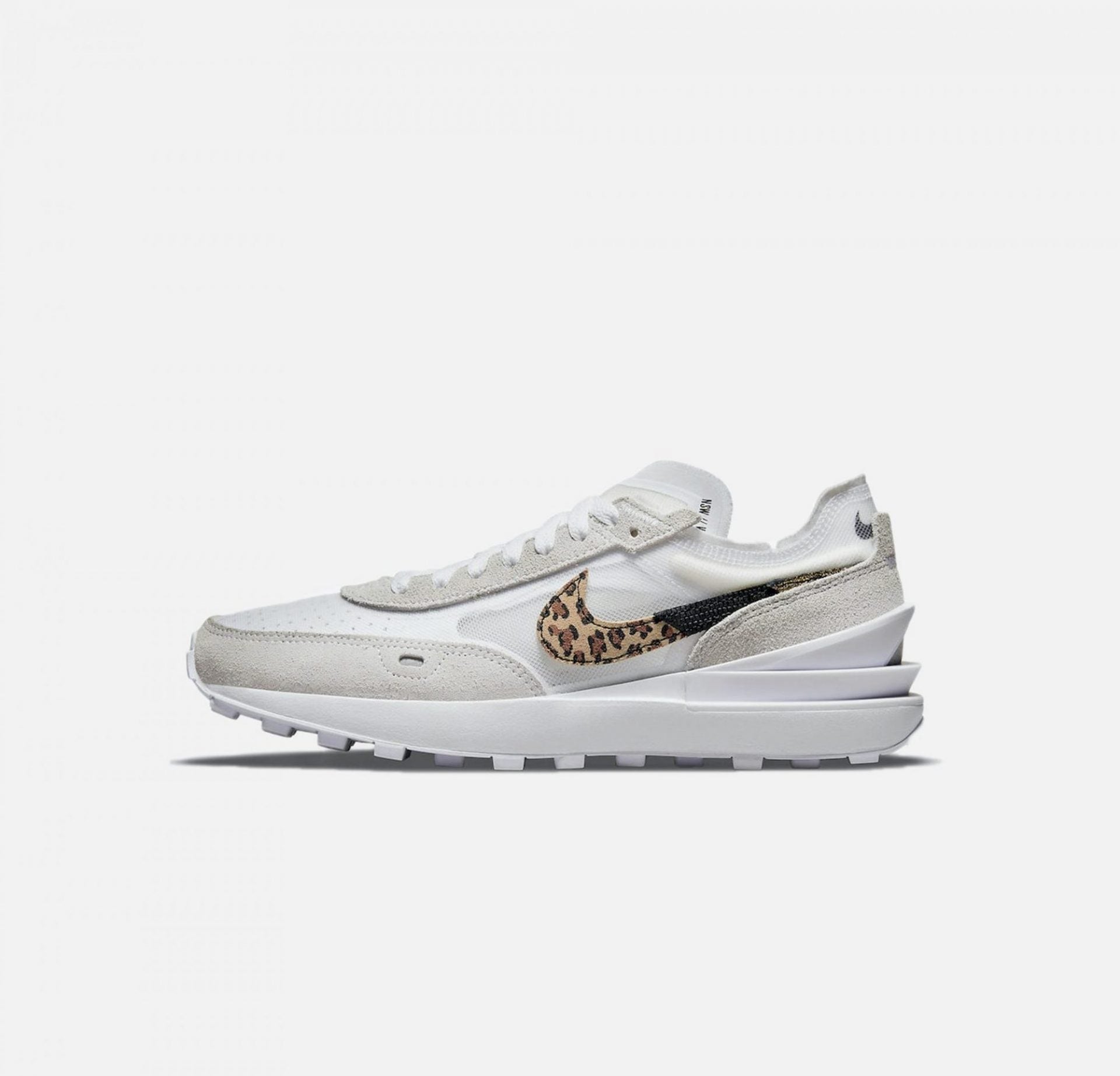 Nike | WAFFLE ONE  { WHITE / MULTI COLOUR