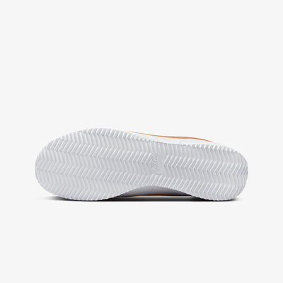 Nike | CORTEZ  { WHITE/CAMPFIRE ORANGE-JADE HORIZON