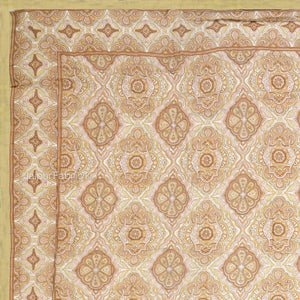 Reversible Quilt Rajai with Golden Corn Dual-Design Print for Stylish Bedrooms