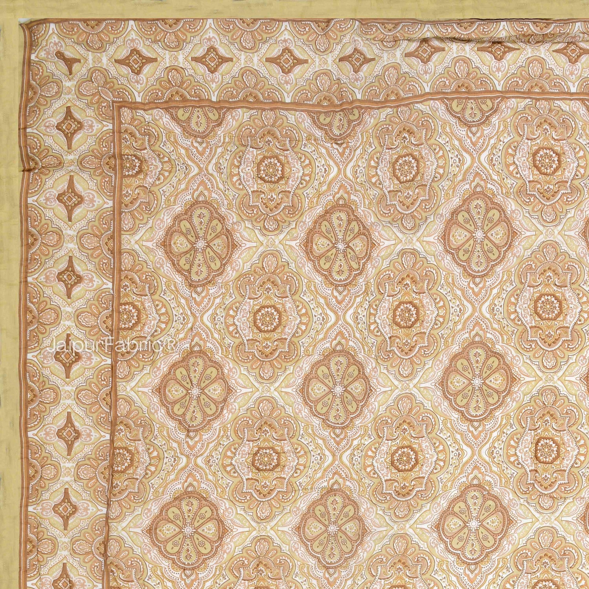 Reversible Quilt Rajai with Golden Corn Dual-Design Print for Stylish Bedrooms