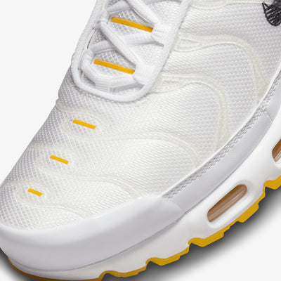 Nike | AIR MAX PLUS SE  { WHITE