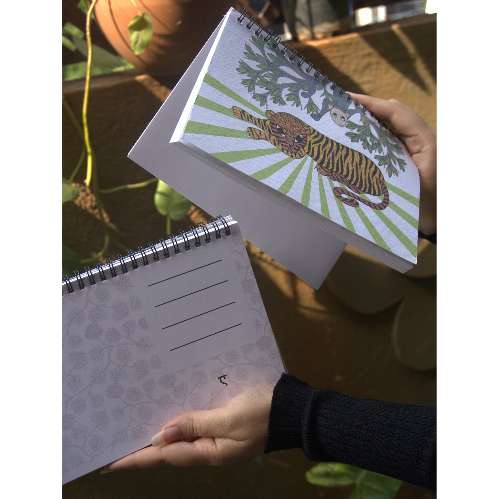 Baagh Bandar Spiral Sketchpad