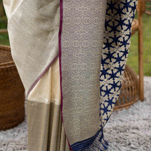 Aasmani Parinda