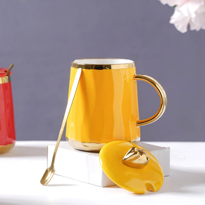 Mug With Gold Detail