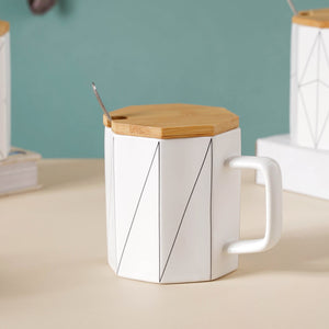 Textured Mug With Wooden Lid