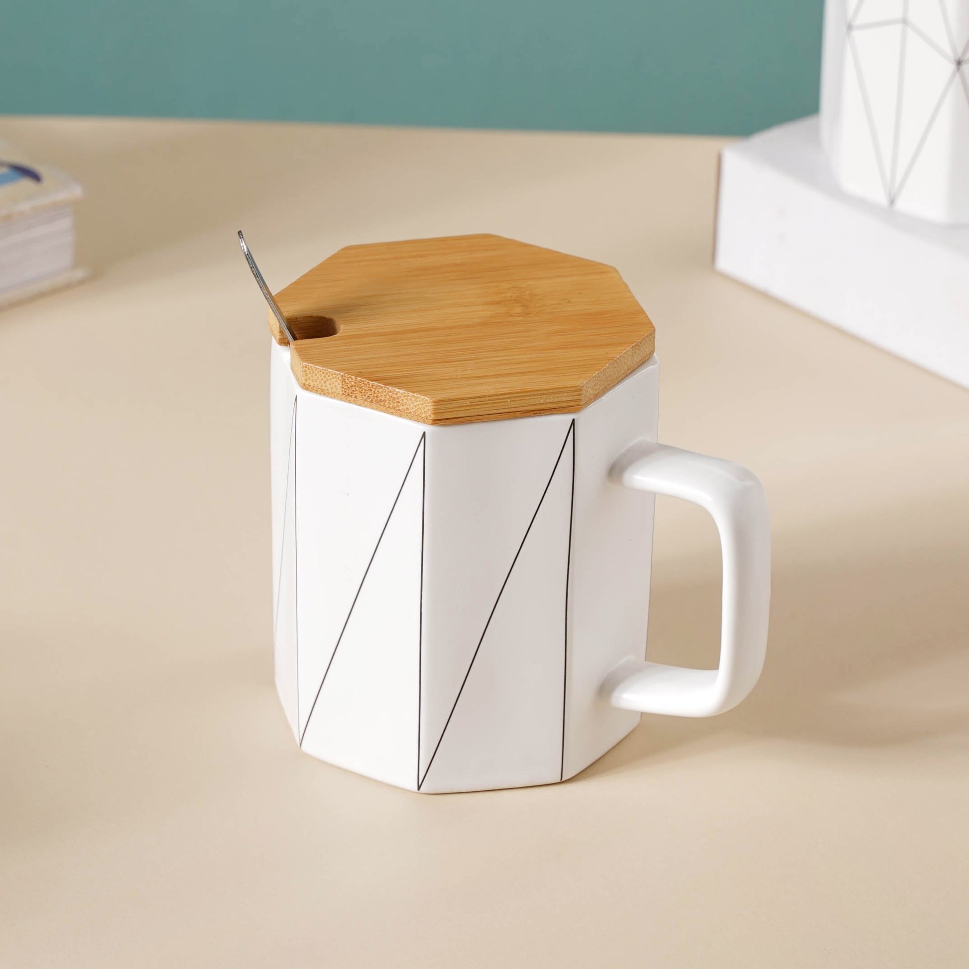 Textured Mug With Wooden Lid