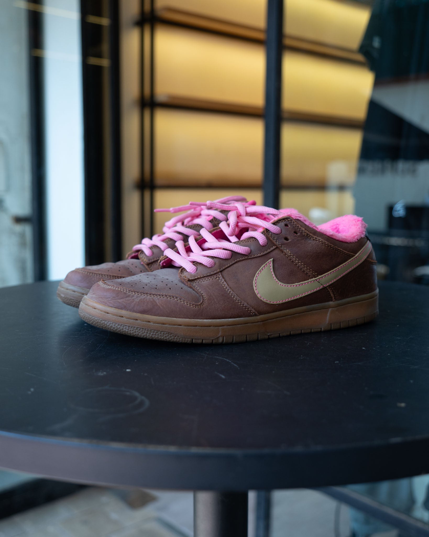 Nike SB Dunk Low Gibson Guitar Case