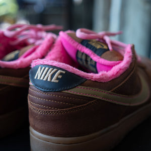 Nike SB Dunk Low Gibson Guitar Case