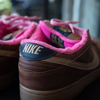 Nike SB Dunk Low Gibson Guitar Case