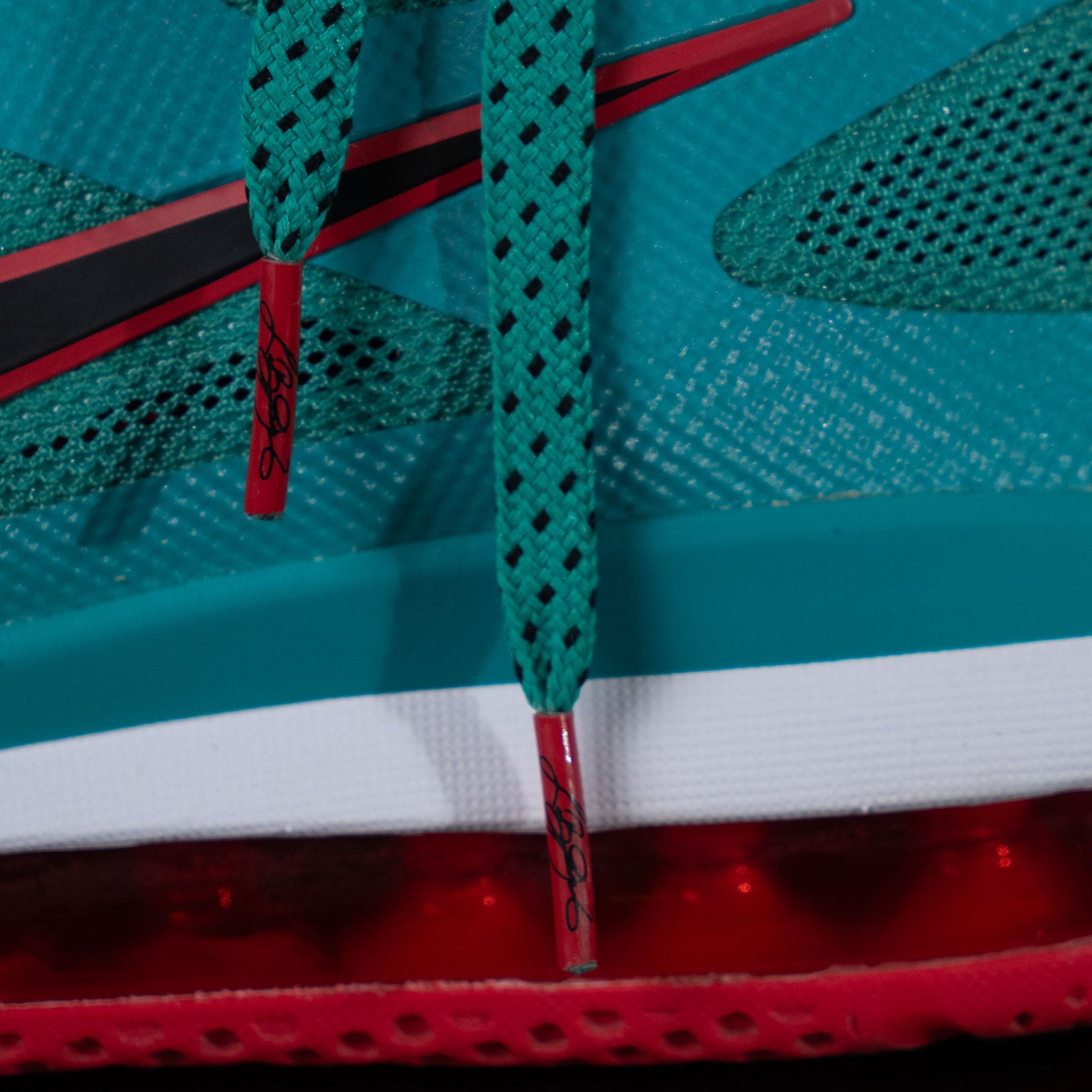 Nike Lebron 9 Low Liverpool