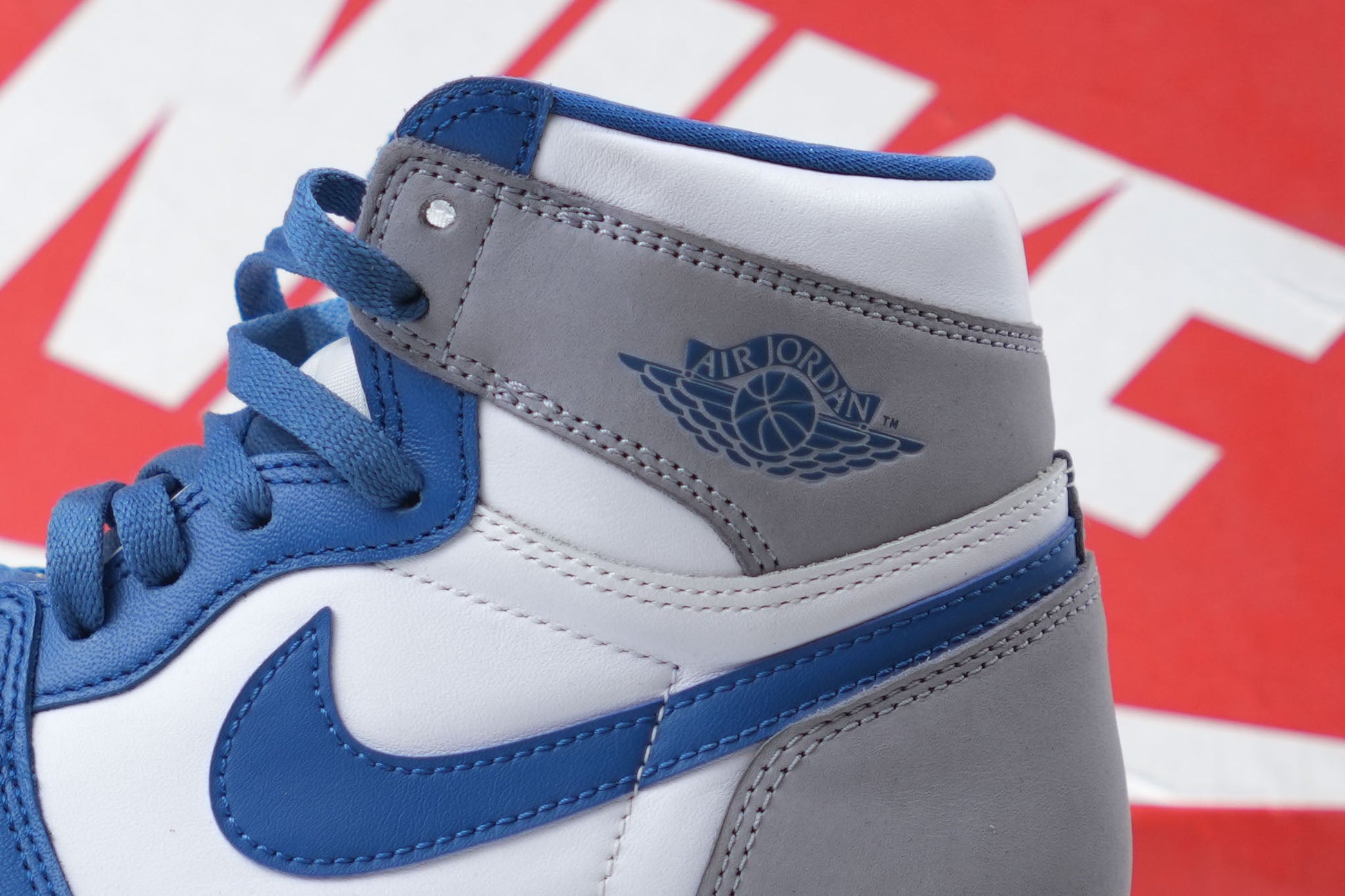 Nike Air Jordan 1 Retro OG High True Blue