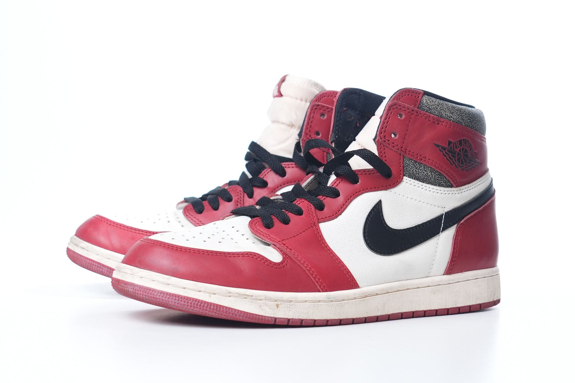 Nike Air Jordan Retro 1 High OG Chicago Lost Found