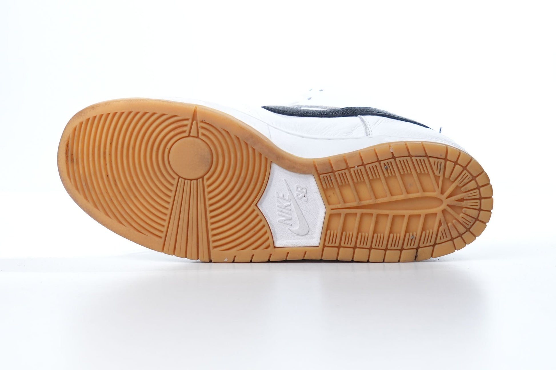 Nike SB Dunk Low 'White & Gum Light Brown'