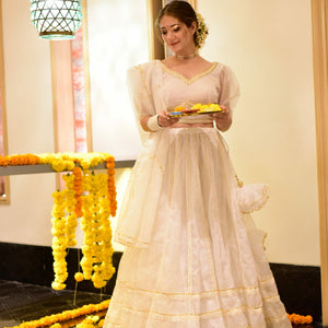 nooraniyat white organza lehenga
