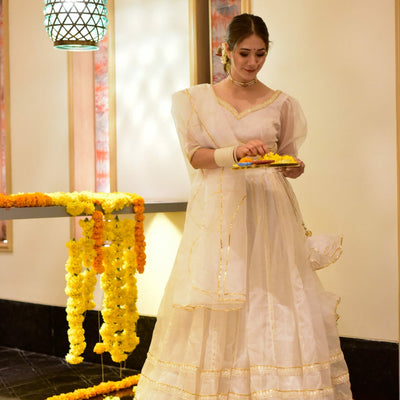 nooraniyat white organza lehenga