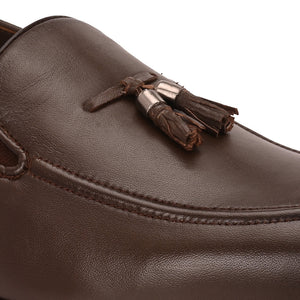 Rover Tassel Loafers by Aspeerio