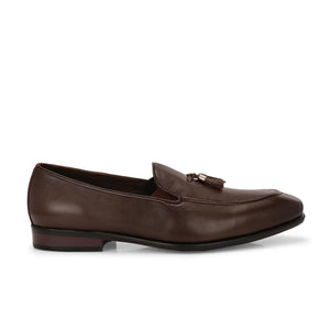 Rover Tassel Loafers by Aspeerio