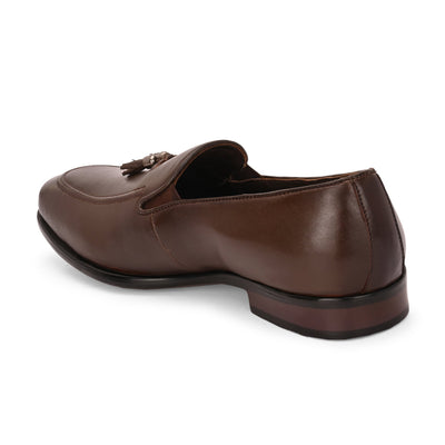 Rover Tassel Loafers by Aspeerio