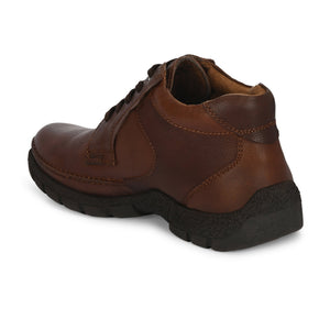 Mudtrail Lace-Up Low Ankle Boots by Aspeerio