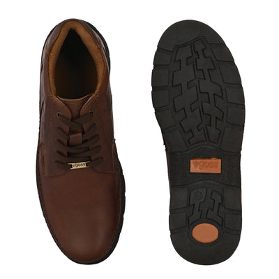 Mudtrail Lace-Up Low Ankle Boots by Aspeerio