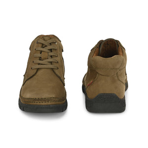 Mudtrail Lace-Up Low Ankle Boots by Aspeerio
