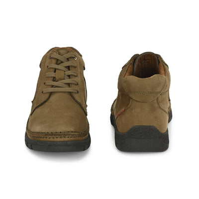 Mudtrail Lace-Up Low Ankle Boots by Aspeerio