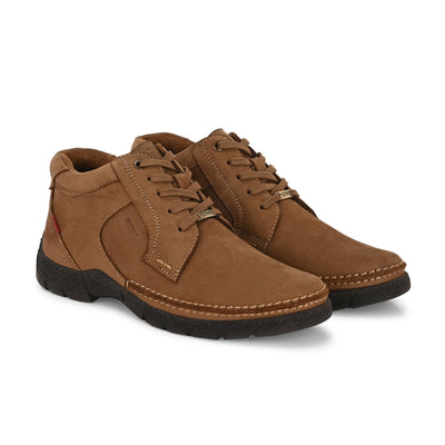 Mudtrail Lace-Up Low Ankle Boots by Aspeerio