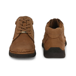 Mudtrail Lace-Up Low Ankle Boots by Aspeerio