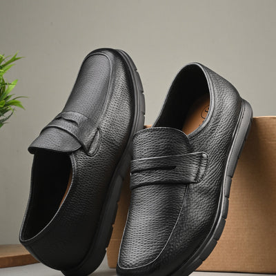 Pashmina Leather Loafers by Lafattio