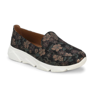 Sneakers by Lady Boss x Egoss