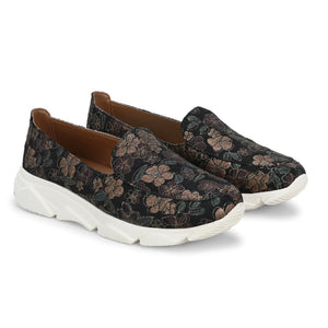 Sneakers by Lady Boss x Egoss