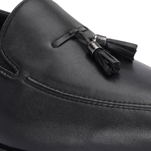 Rover Tassel Loafers by Aspeerio