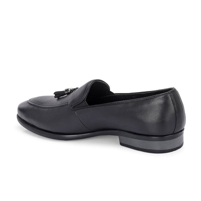 Rover Tassel Loafers by Aspeerio
