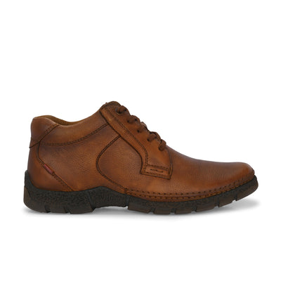 Mudtrail Lace-Up Low Ankle Boots by Aspeerio