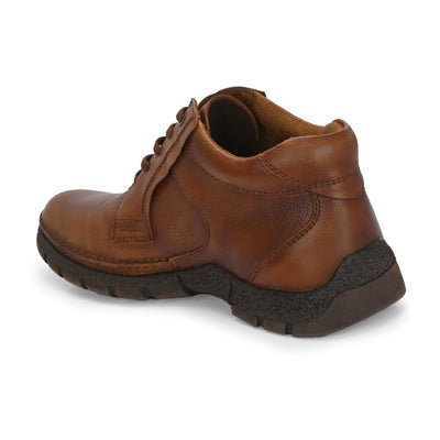 Mudtrail Lace-Up Low Ankle Boots by Aspeerio