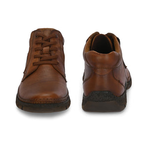 Mudtrail Lace-Up Low Ankle Boots by Aspeerio