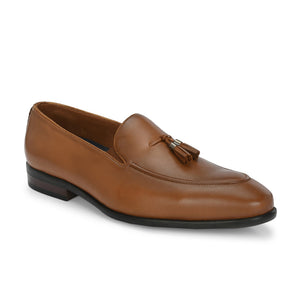 Rover Tassel Loafers by Aspeerio