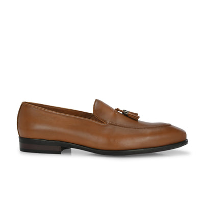 Rover Tassel Loafers by Aspeerio