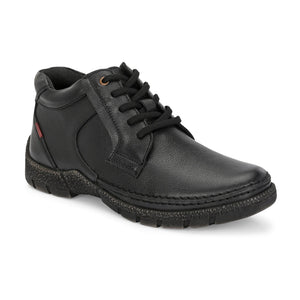 Mudtrail Lace-Up Low Ankle Boots by Aspeerio