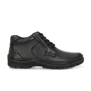Mudtrail Lace-Up Low Ankle Boots by Aspeerio
