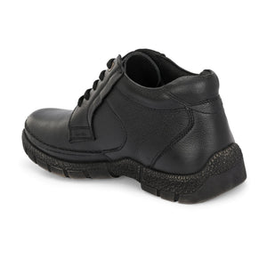 Mudtrail Lace-Up Low Ankle Boots by Aspeerio
