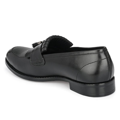 Tassled Formal Penny Loafers For Men with Textured Top