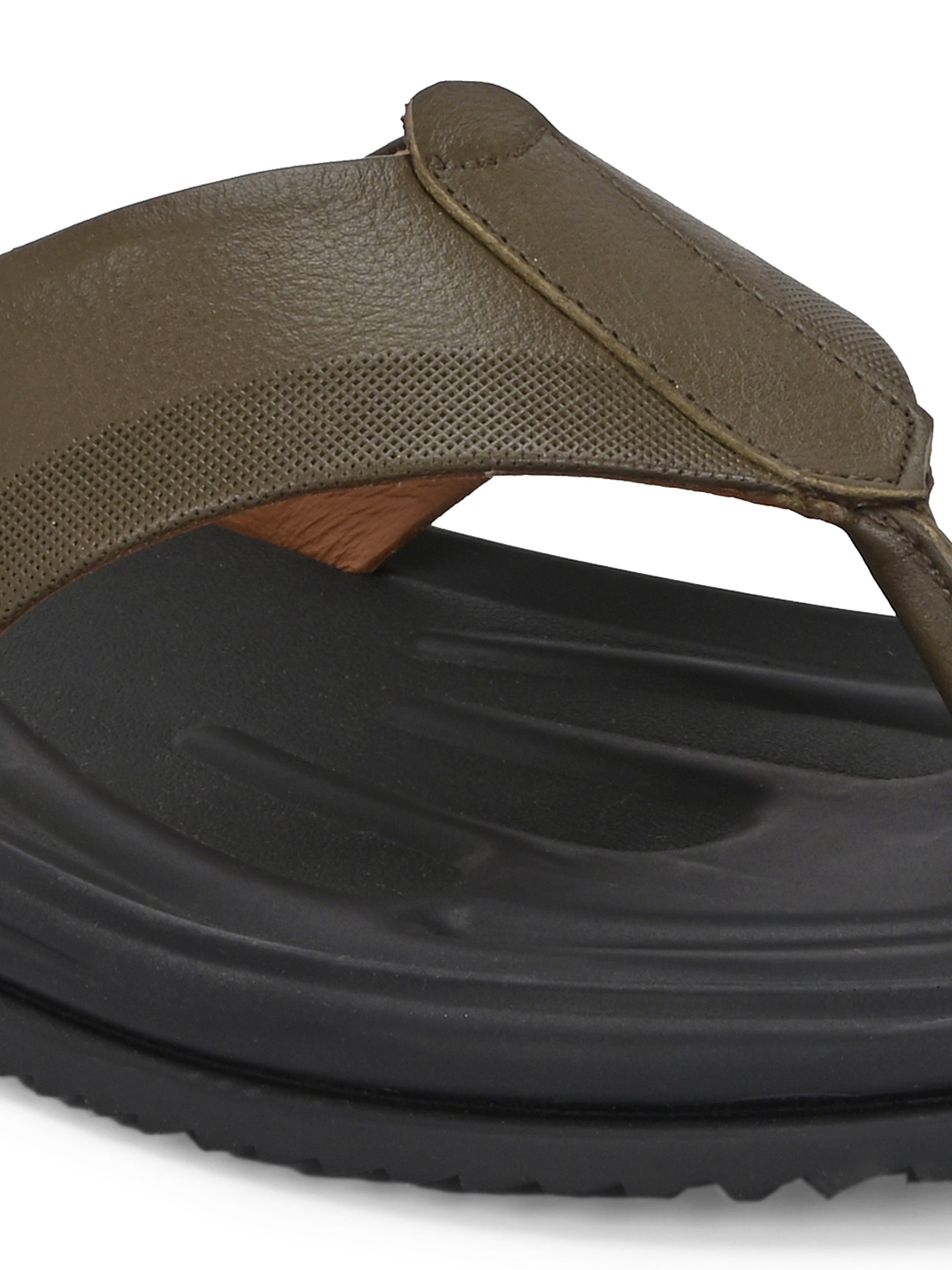 Comet Leather Slippers by Aspeerio