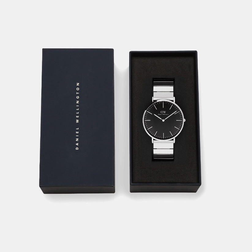 Classic Men Quartz Black Dial Analog Stainless Steel Watch DW00100774