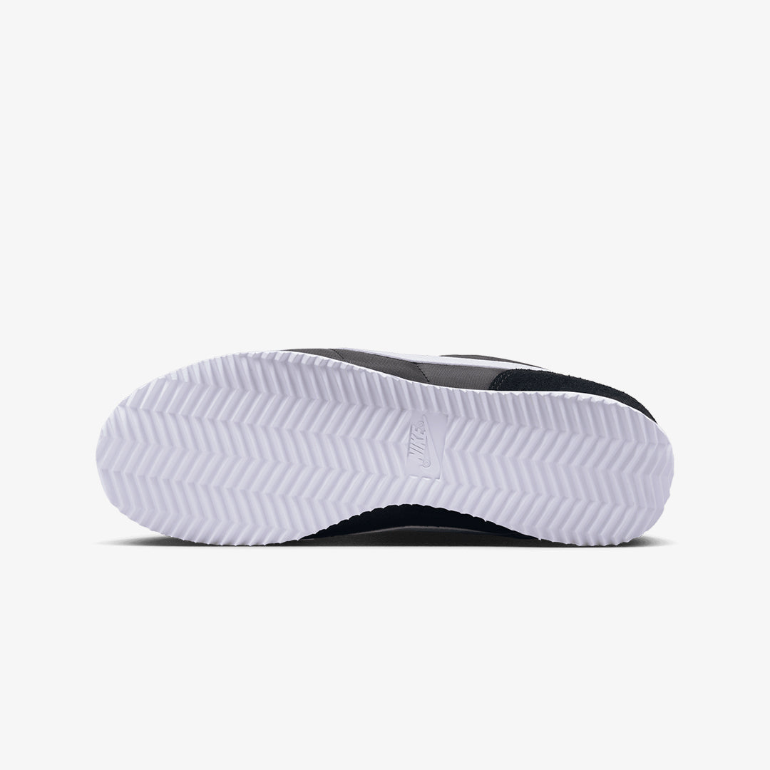Nike | CORTEZ TXT  { BLACK/WHITE