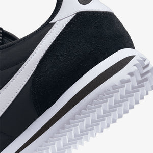 Nike | CORTEZ TXT  { BLACK/WHITE