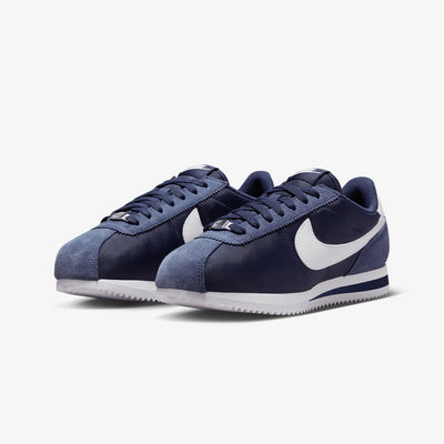 Nike | CORTEZ TXT  { MIDNIGHT NAVY/WHITE